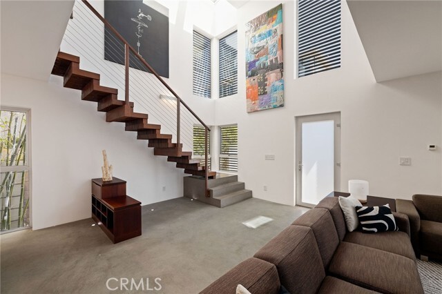 Photo - 27 Driftwood St