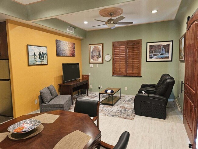 Photo - UNIQUE FURNISHED GUEST HOUSE IN NORTHWEST ...