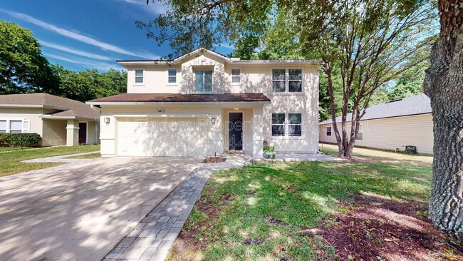 Building Photo - 1063 Collinswood Dr W