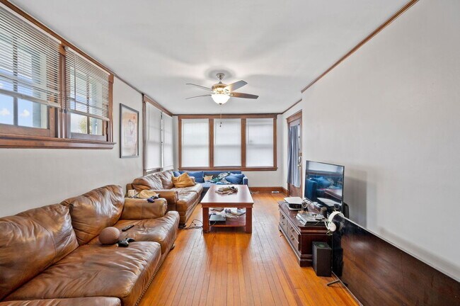 Photo - 635 Clemmer Ave