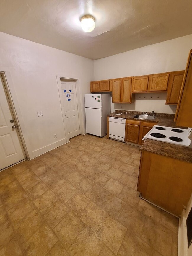 Photo - Terrific Oakland Location!