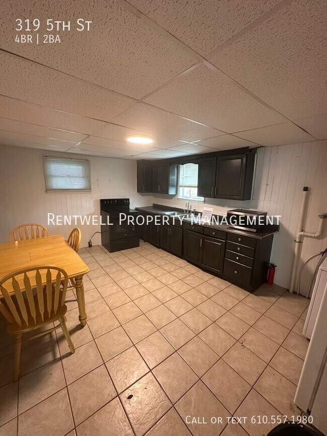 Photo - 319 5th St