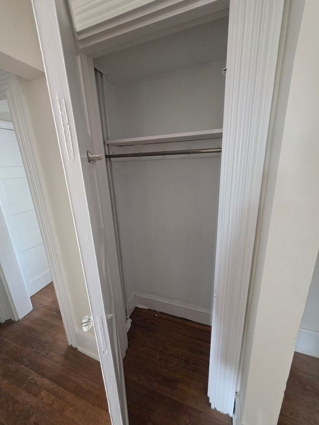 Photo - 1858 Guernsey Ave Unit Apt. #1