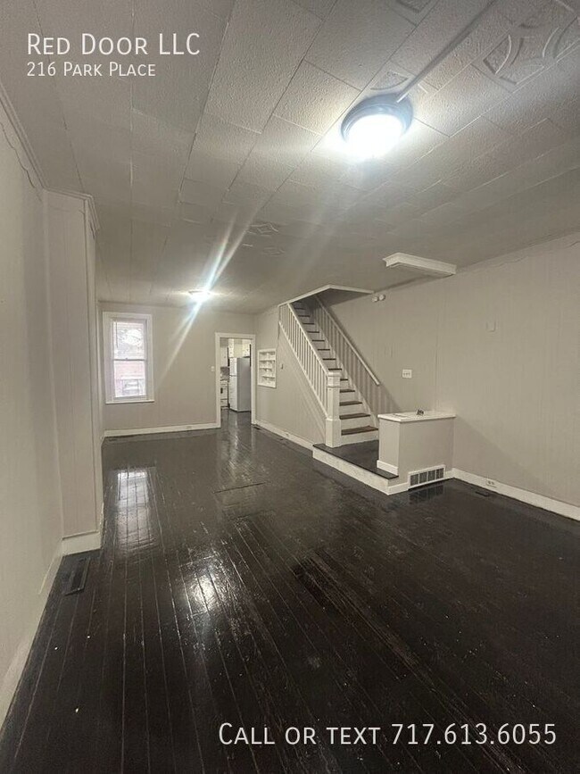 Photo - 216 Park Pl