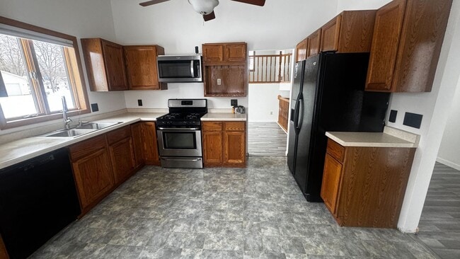 Photo - 901 Marty's Way