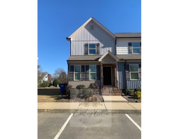 Building Photo - 343 S Church St