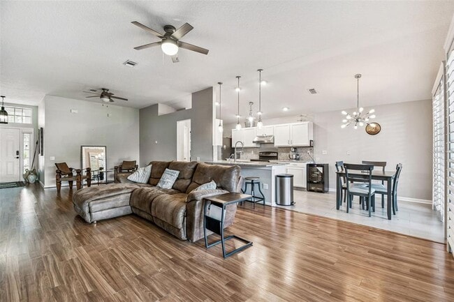 Photo - 5354 Lookout Pass