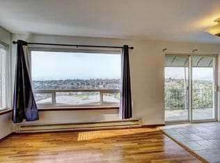 Photo - Queen Anne Triplex