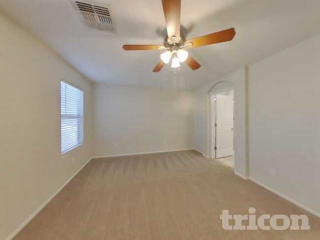 Photo - 8701 S 50th Dr