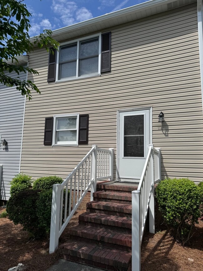 Photo - 1131 Glendale Dr