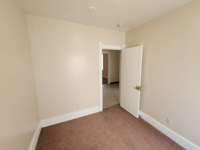 Photo - 4629 Storer Ave Unit 2