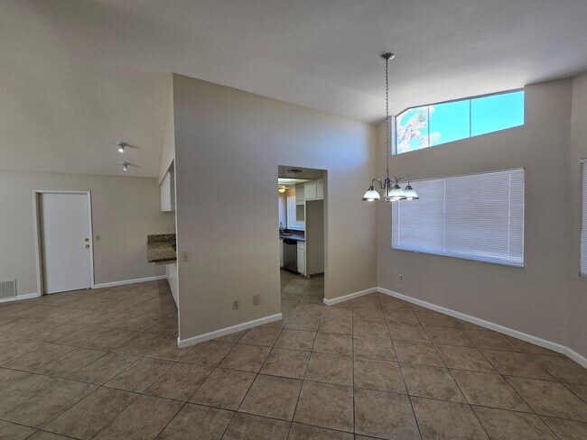 Photo - Private & Quiet Gem!