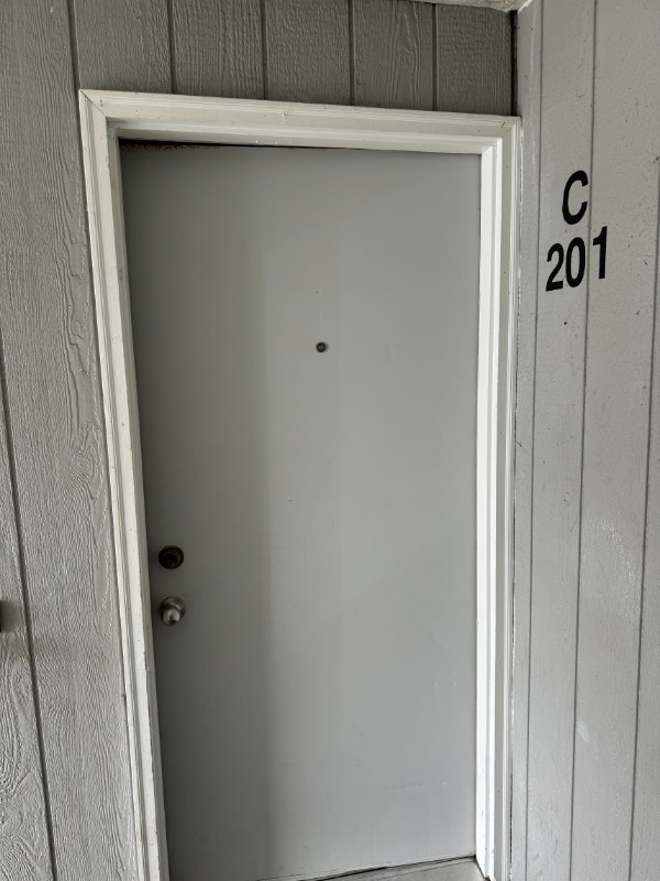 Building Photo - 150 SE Barrington Dr