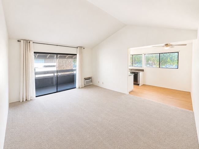 160 Streamwood Unit 160 Streamwood