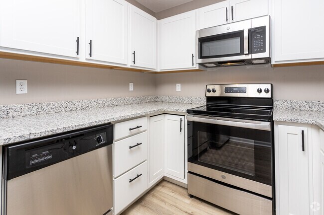 2BR, 1BA - Kitchen