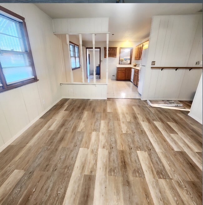 413 W Oregon Ave