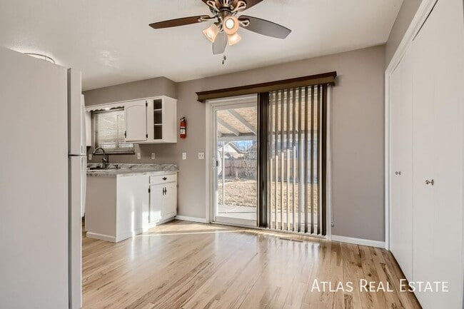 Photo - 886 S 11th Ave