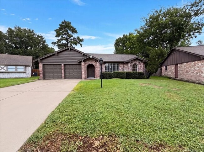 Building Photo - 17331 Rolling Creek Dr