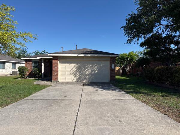 Building Photo - 113 Salado Dr