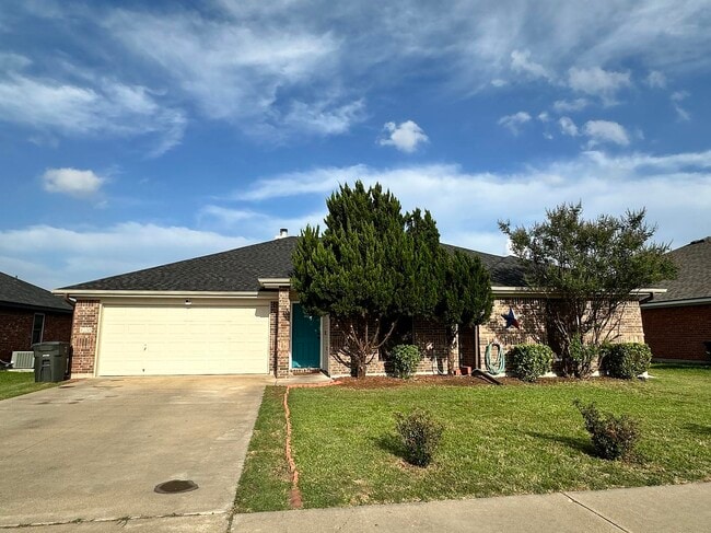Building Photo - 6200 Temora Loop