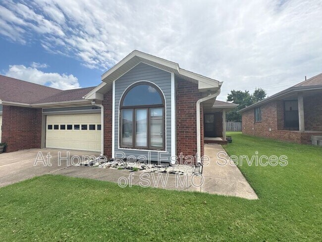 Photo - 4134 S Weller Ave