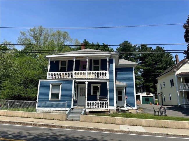Building Photo - 373-373 Old River Rd Unit 1
