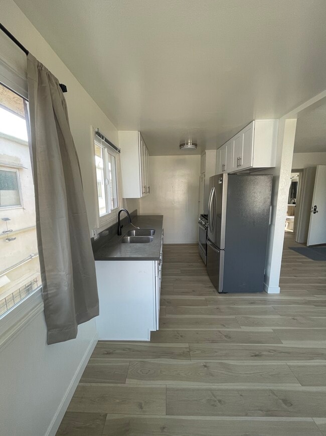 Photo - 2019 Arlington Ave Unidad C