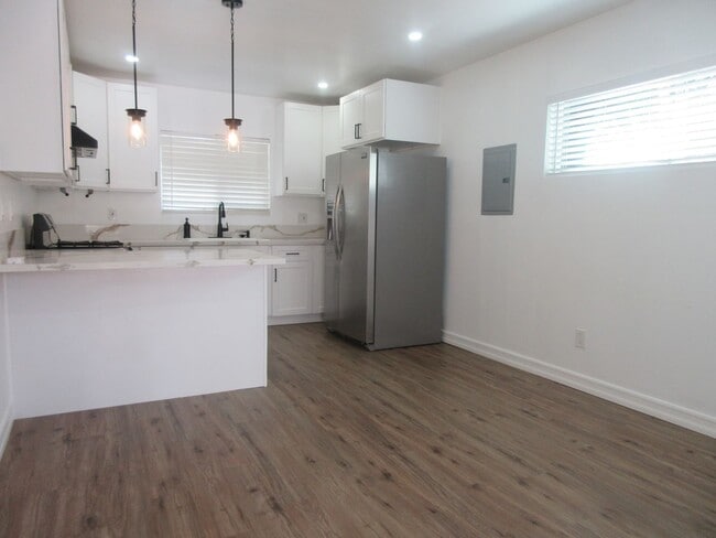 Building Photo - Duggan Property Management, Inc presents, Adorable ADU in Sylmar