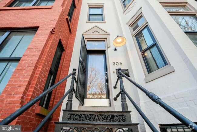 Building Photo - 306 M St NW Rental
