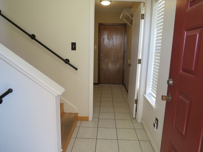 Photo - 108 NE 48th St