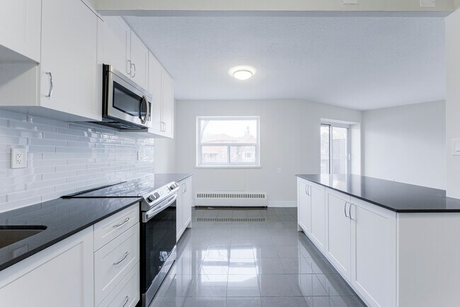 Photo - Lakeshore Apartments