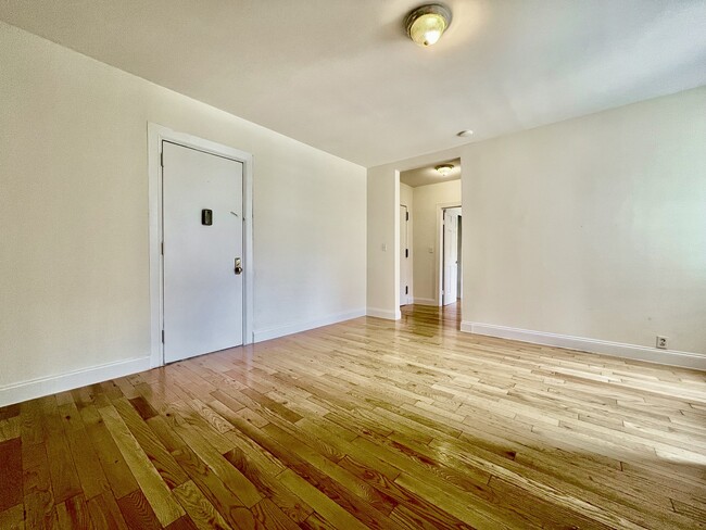 Photo - 585 W 204th St Unit 3G