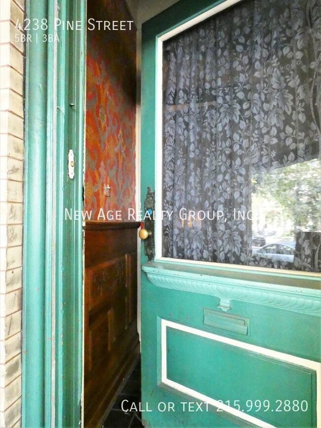 Photo - 4238 Pine St