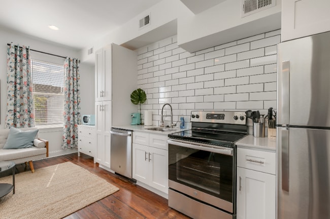 Photo - 1758 Park Ave Unidad 3