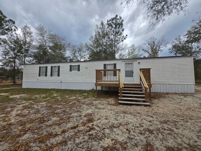 Building Photo - 2/2 Half Acre Mobile Home in Keystone Heights