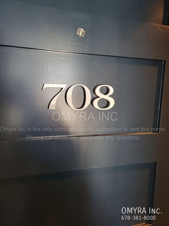 Photo - Stunning 3-Bedroom Midtown Condo with City Views! Unidad 708