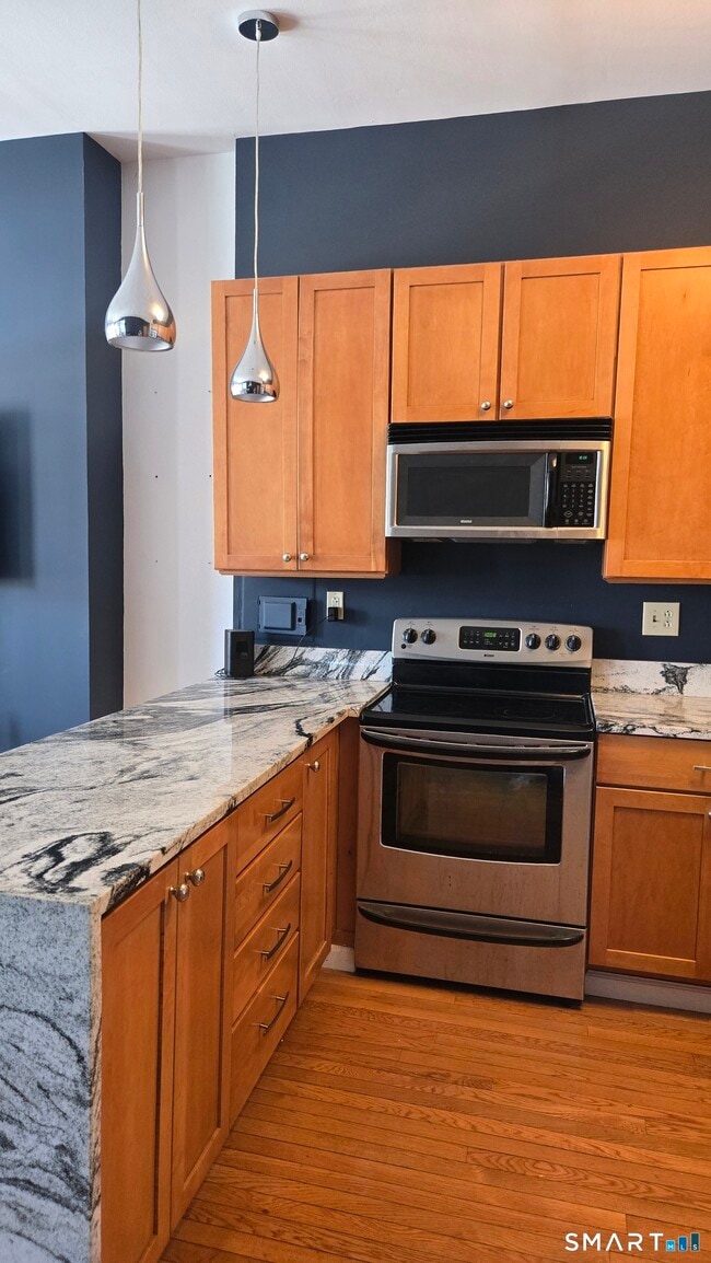 Photo - 556 Chapel St Unit APT 3