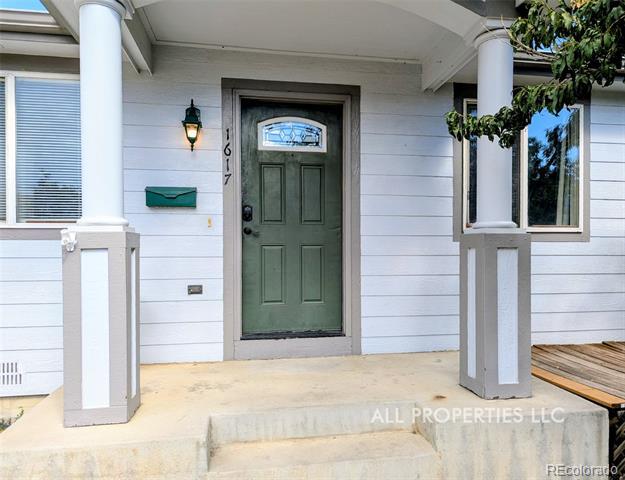 1617 W 39th Ave