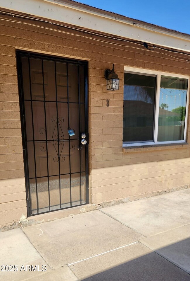 Building Photo - 10630 N 17th Dr Unit 3 Rental