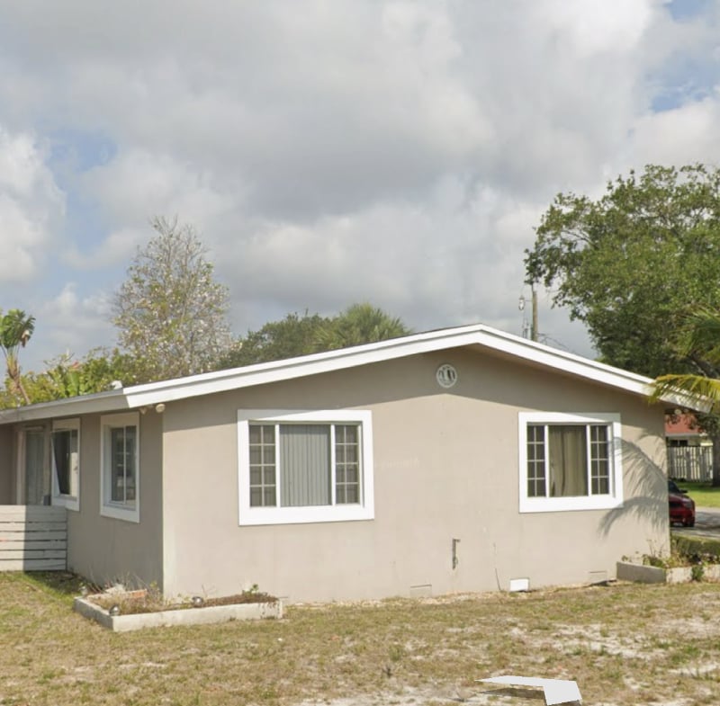 Photo - 117 SE 4th Ave Casa