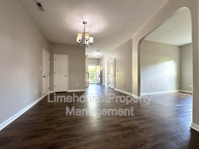 Photo - 1909 Chesapeake Dr