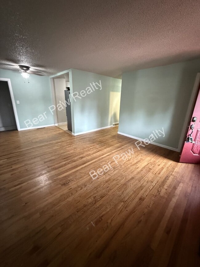 Photo - 116 King Ct