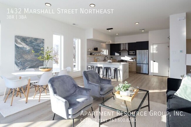 Photo - 1432 Marshall St NE