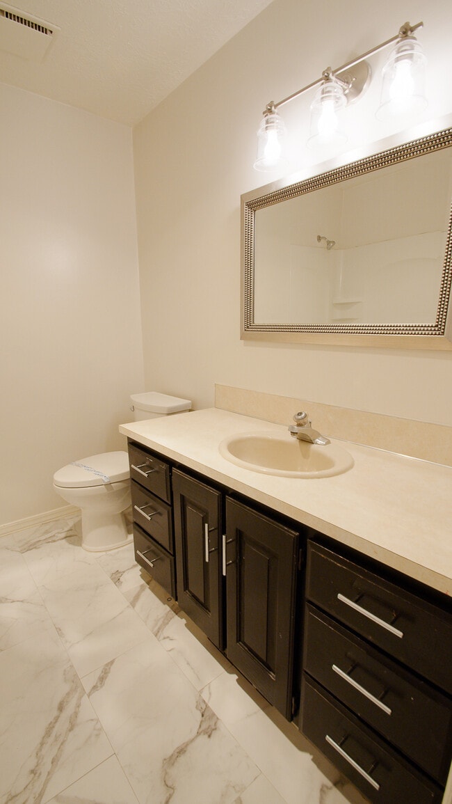 Photo - 2455 S Bluff Rd