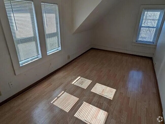 Building Photo - 4176 S 4th St Unit Upper Rental