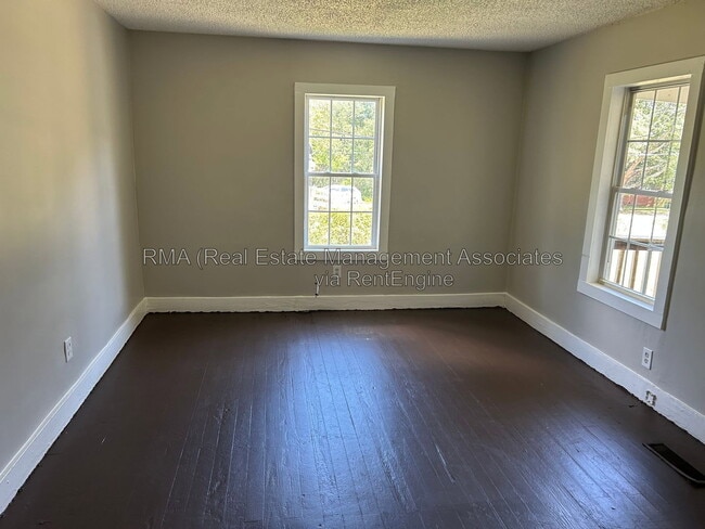 Photo - 247 Spring St