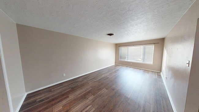 Photo - 317 W Blanco Dr