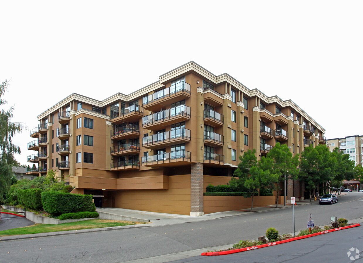 Foto principal - Astoria Condos