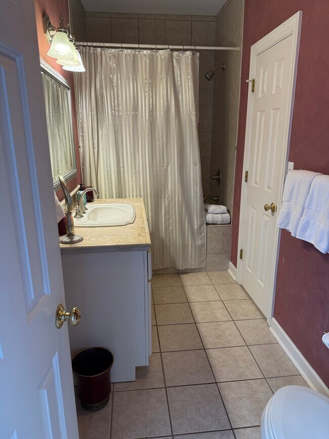 Photo - 802 Jamestown Rd