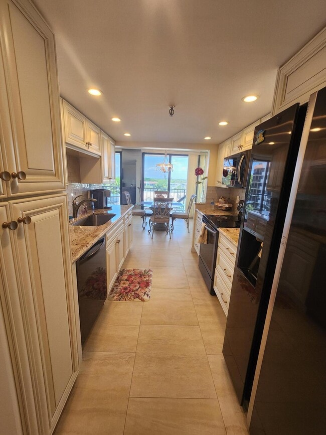 Photo - 899 Jeffery St Unit 601